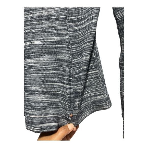 Lululemon Gray Zip Hoodie Women’s Size 4 Thumbholes Logo Excellent Condition - Picture 4 of 10